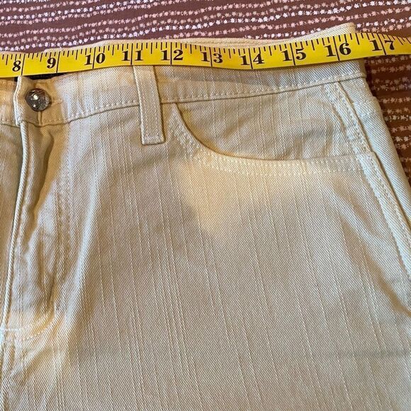 NYDJ Cream Denim Cropped Jeans Size 14 Button Decoration On Leg New - Picture 9 of 10